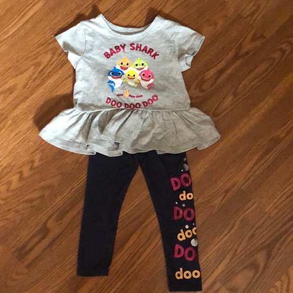 PINKFONG BABY SHARK Other - *WORN ONCE* TODDLER GIRL BABY SHARK OUTFIT SIZE 2 T. IN EXCELLENT CONDITION.